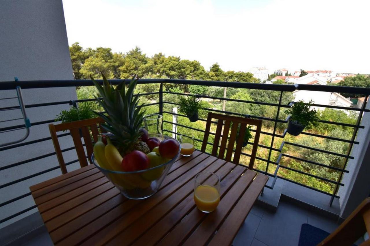 Apartment Johnny With Private Parking Zadar Exterior photo